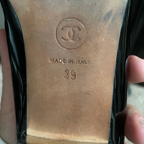 Chanel black Classic patent pearl flats - Picture 7 of 8